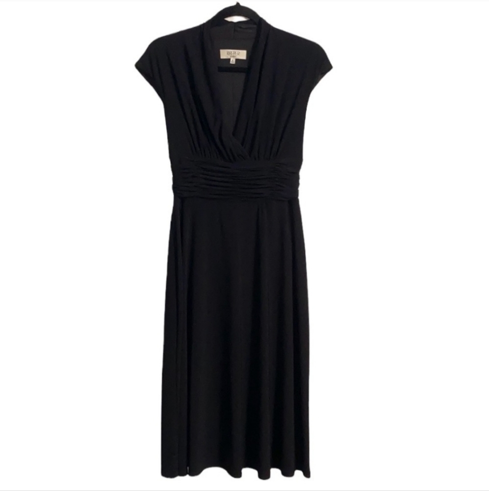 Kasper Fit & Flare Deep V Neckline Cap Sleeve Classic Black Dress Size 4